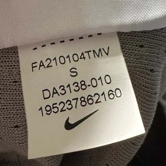 Nike Women’s Black Golf Tennis Shirt with Tonal Floral Pattern - size small - Picture 4 of 5